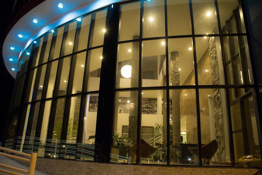 Minas Platinum Hotel & Convention Conselheiro Lafaiete Extérieur photo