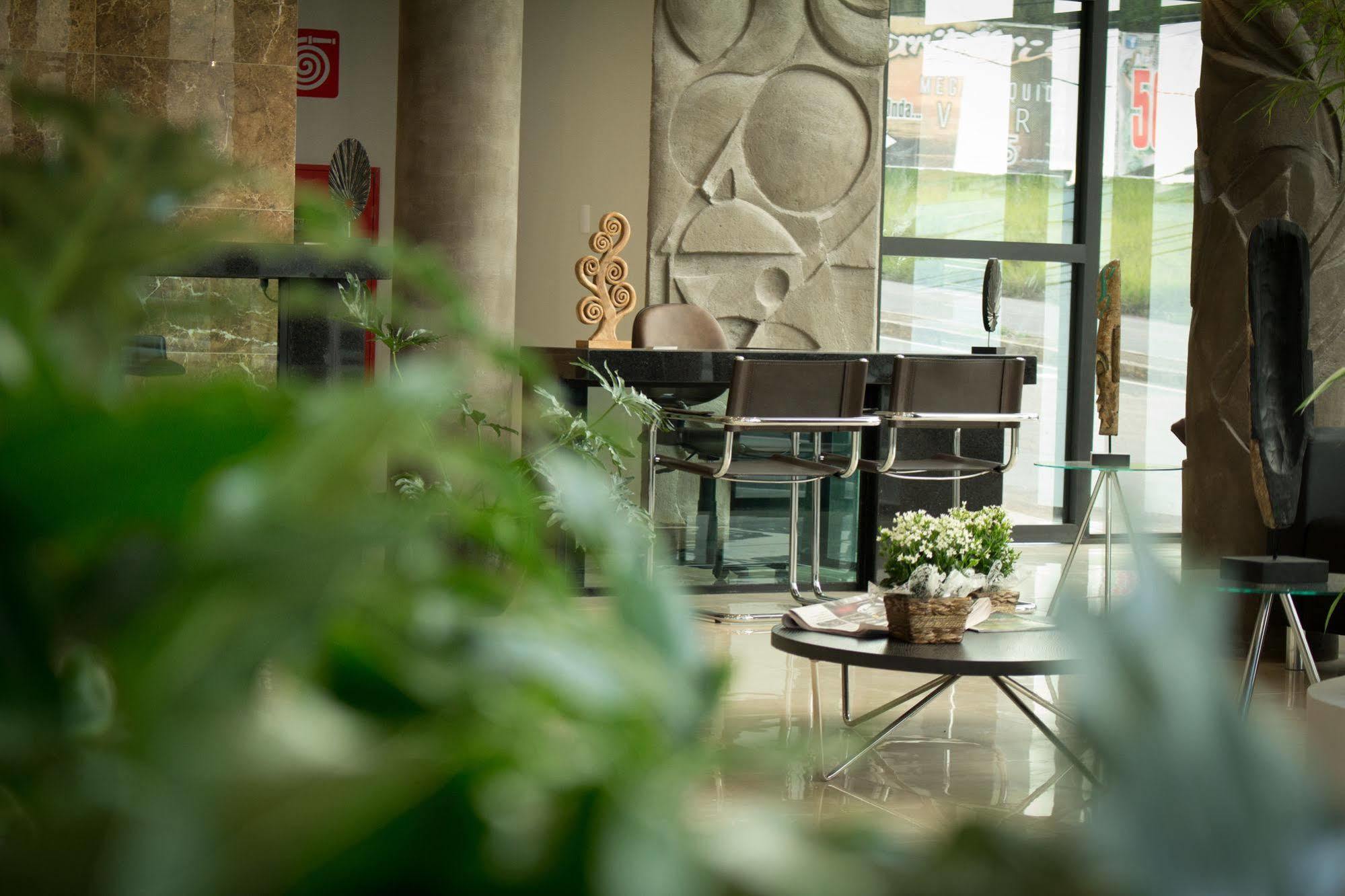 Minas Platinum Hotel & Convention Conselheiro Lafaiete Extérieur photo